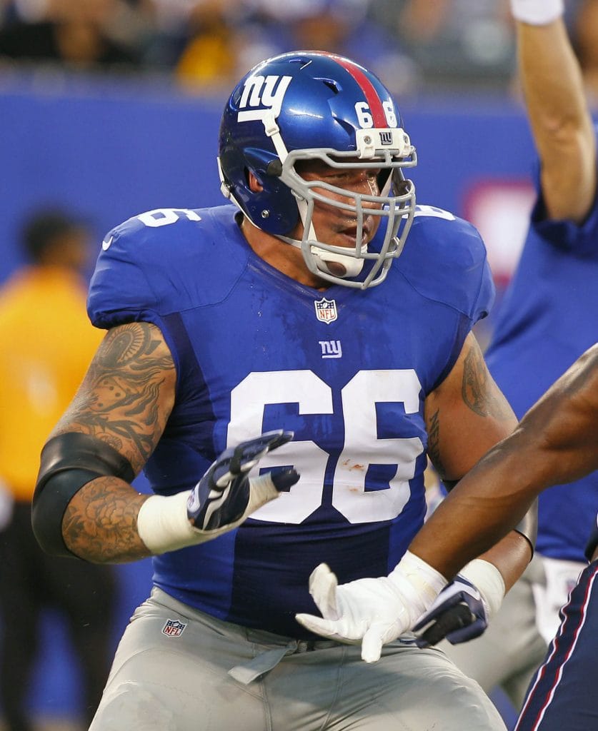 David Diehl, one of the best white NFL players of all time, playing as a right tackle for the New York Giants.