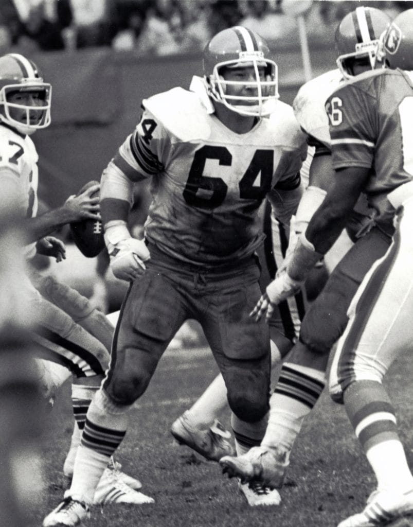 Joe DeLamielleure in action during a game with the Cleveland Browns, demonstrating his prowess as a left guard.