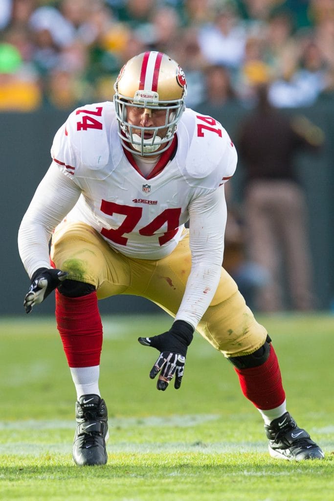 Joe Staley holding his position for the San Francisco 49ers during an NFL game.