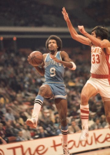 Randy Smith, Buffalo Braves guard, driving to the basket with his iconic athleticism.