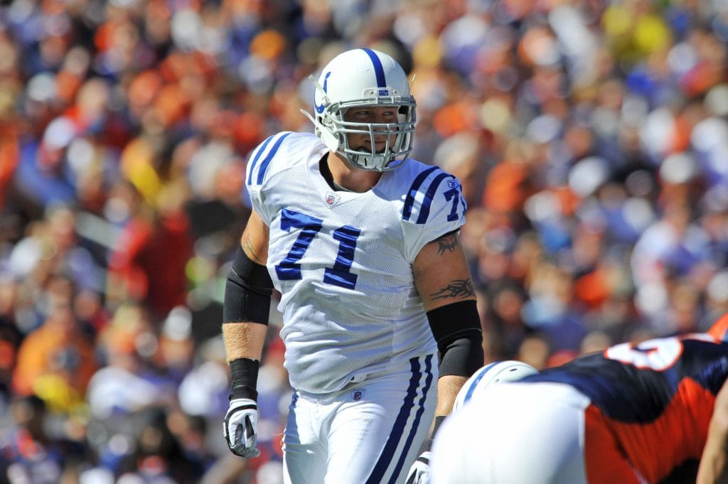 Ryan Diem, one of the best white NFL players of all time, ready to block as a right tackle for the Indianapolis Colts.