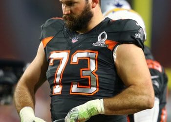 One of the Top 10 White Offensive Linemen of All Time Joe Thomas, ranked among the Top 10 White Offensive Linemen of All Time, represents one of the best white NFL players in history during a Pro Bowl.