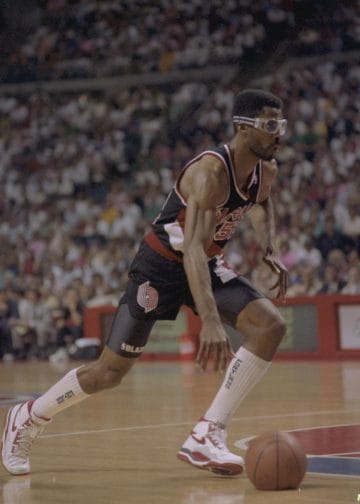 Buck Williams in a playing for the Blazers, prior to his time with the Nets.