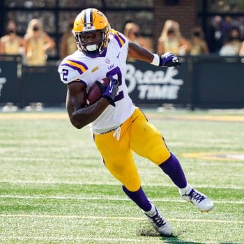 LSU tight end Arik Gilbert runs after the catch against Missouri during the 2020 college football season.